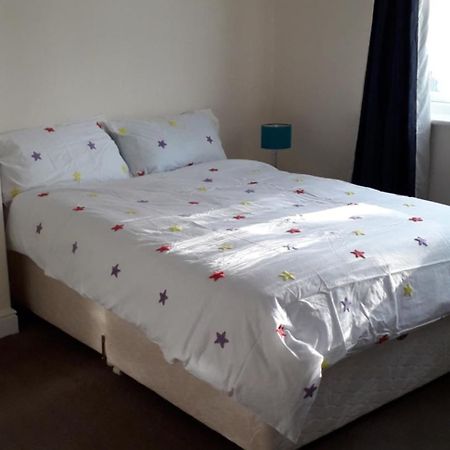 Green Village Guest House - Near Manchester Airport Sale Exteriör bild