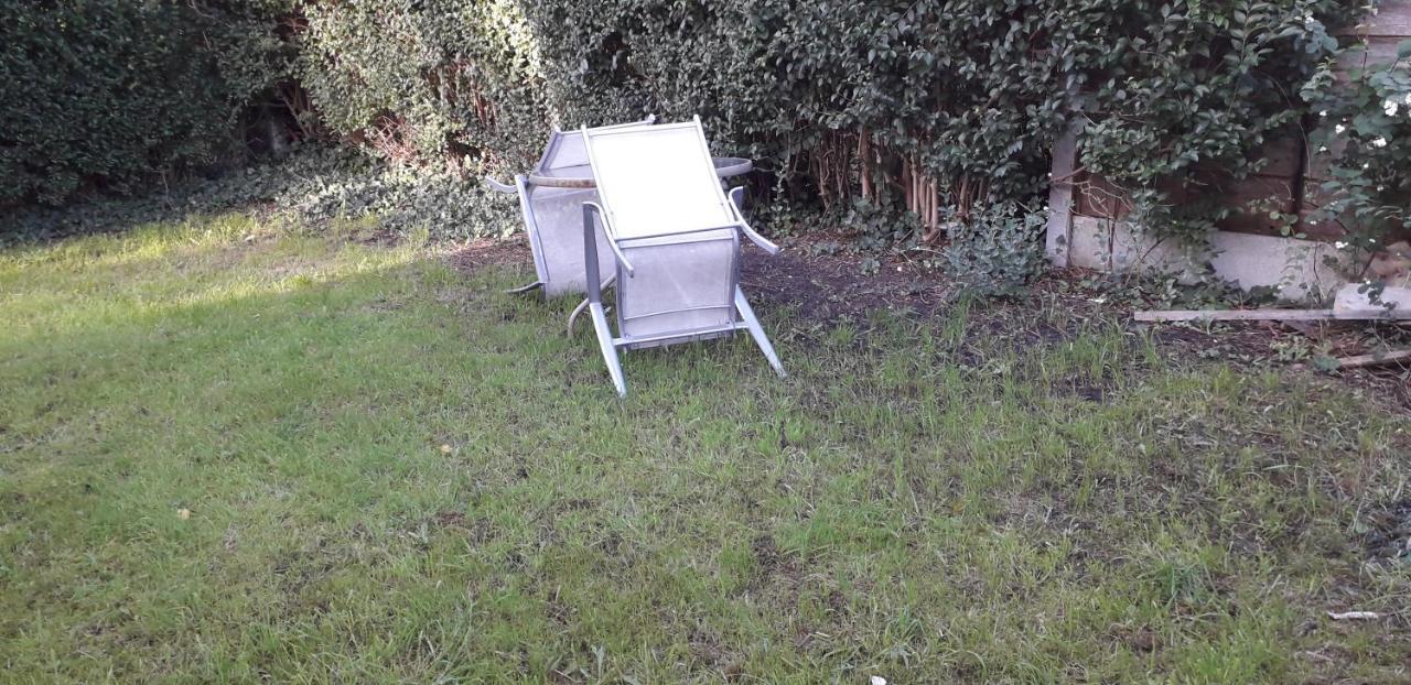 Green Village Guest House - Near Manchester Airport Sale Exteriör bild
